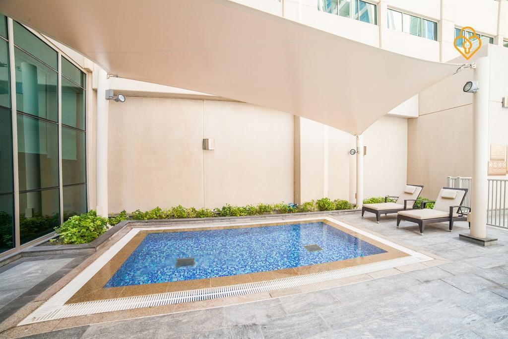 Keys Please Holiday Homes - Standpoint Tower - Downtown Apartment *